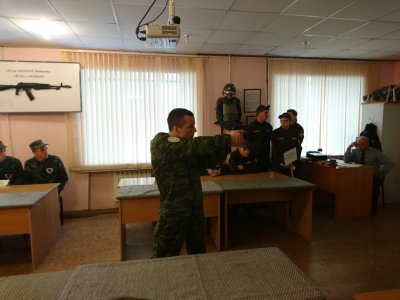 Студенты Сибирского геофизического колледжа показали навыки военной подготовки в смотре-конкурсе общественных объединений правоохранительной направленности